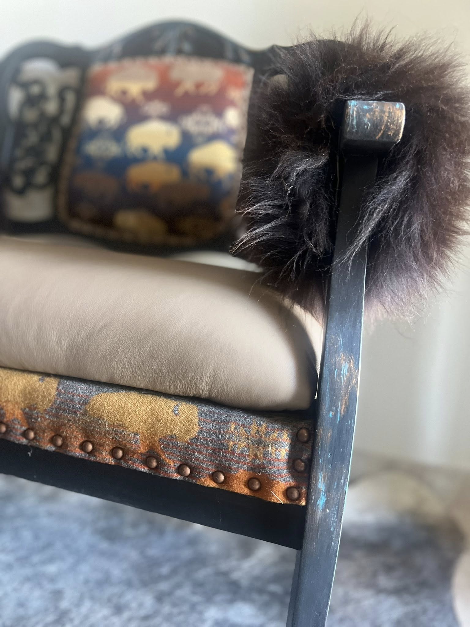 Buffalo Wooley Vintage Entry Bench Unique