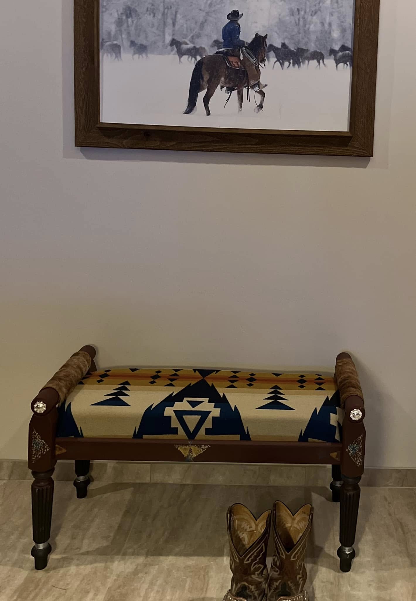 Siskiyou Entry Bench