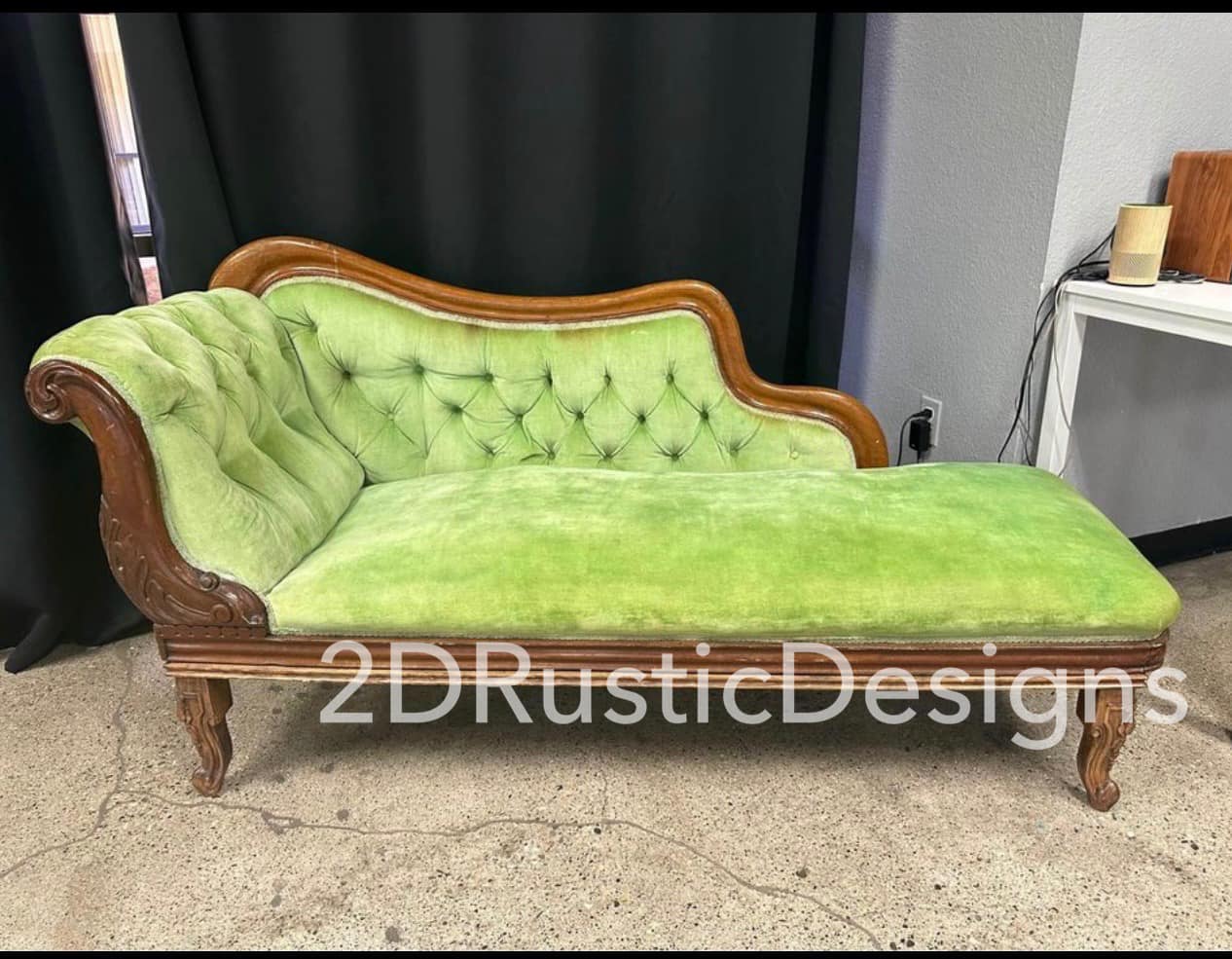 Elegant Vintage Leather and Cowhide Chaise Lounge